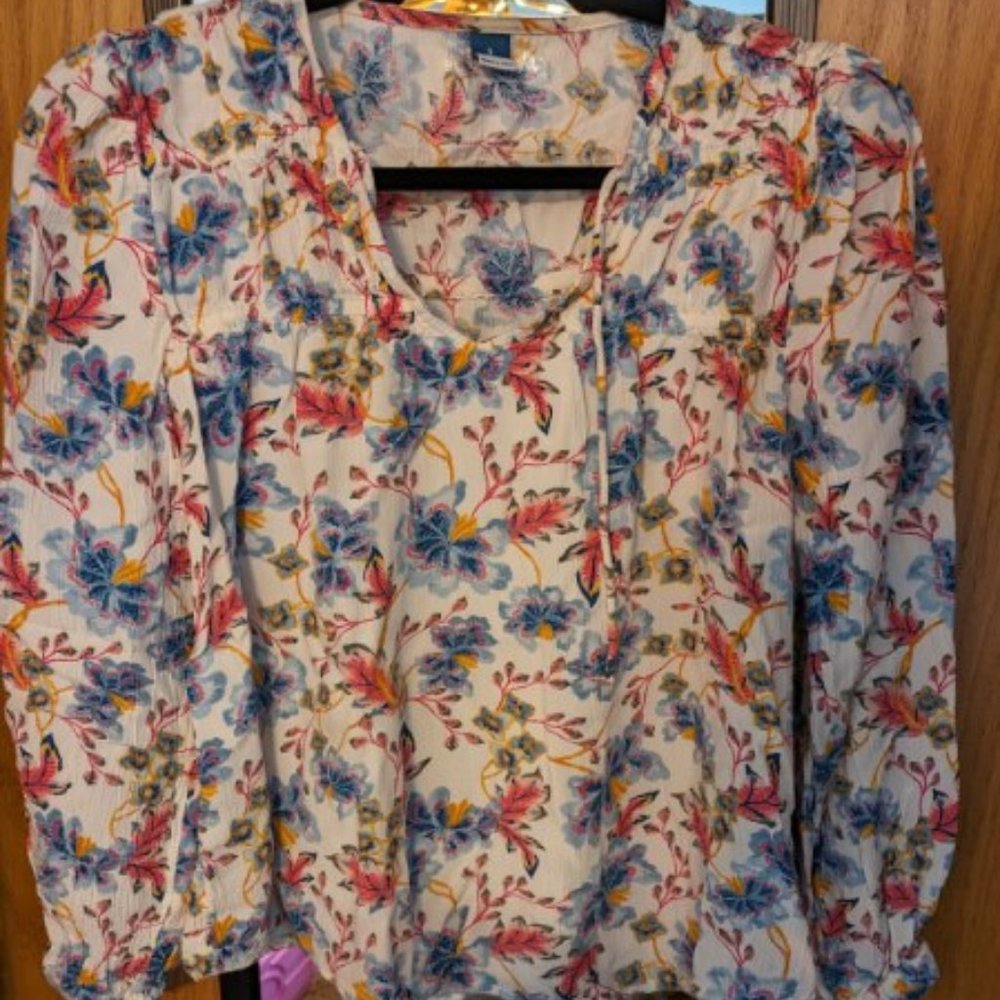 Old Navy White Floral Blouse V Neck Tie Front